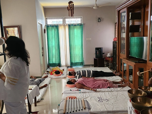 Instructors deliver all day long sound therapy with the gongs to release tension and restore peace
