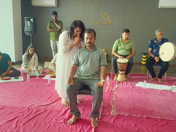 Experts deliver sound therapy designed to help participants achieve deep mental and emotional rest