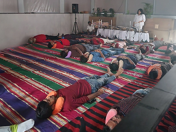 Forks breath workout enhances energy, vitality, and relaxation using focused breathing techniques.