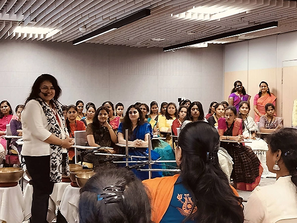 Guiding a relaxed mindset for stress relief through focused healing sound energy techniques.