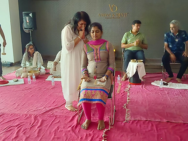 Relaxation practices in Chennai focused on receiving peace & restoring inner balance.