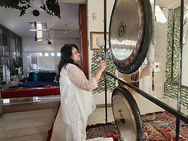 Sound bell meditation promotes peaceful mind focus, deep relaxation, and soothing clarity.