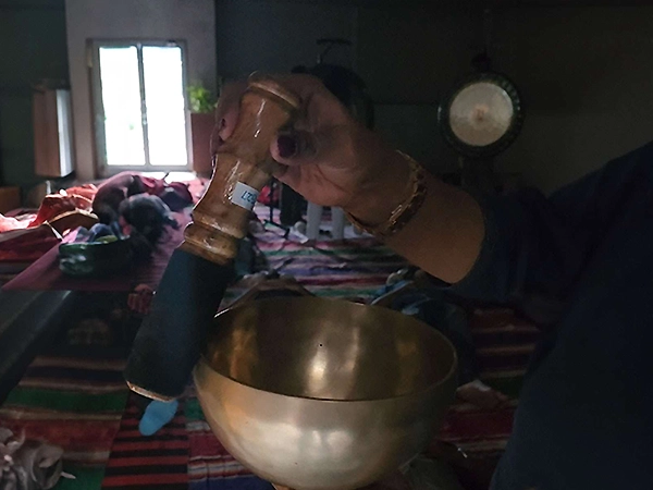 Sound bowl used for healing, meditative relaxation, and restoring energetic balance.